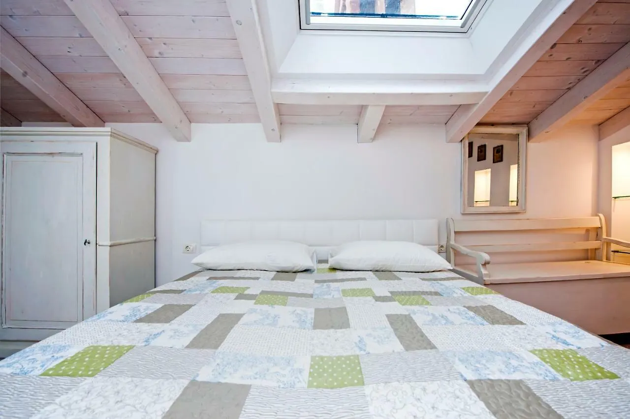 Apartment And Studio Ca' 3 Vie Rovinj Croatia
