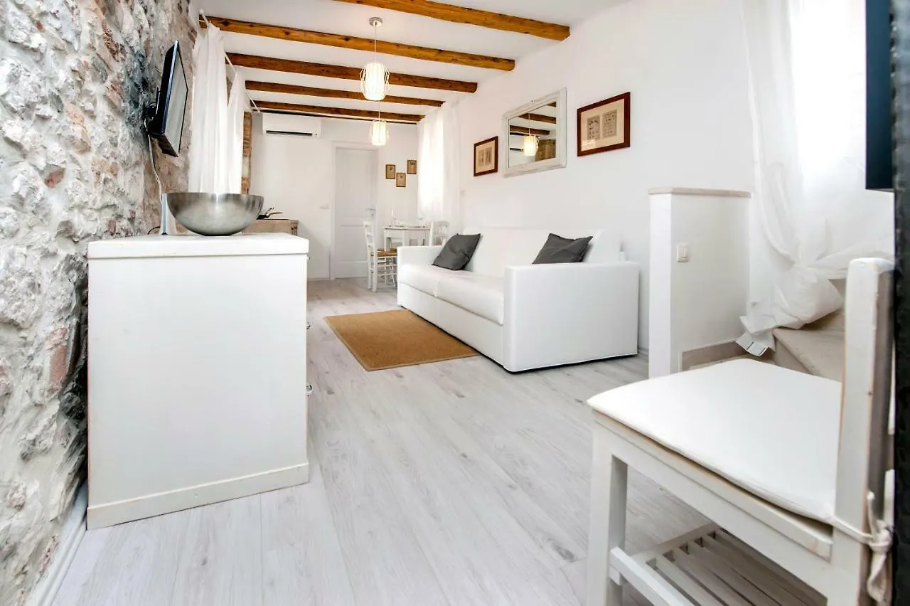 Apartment And Studio Ca' 3 Vie Rovinj