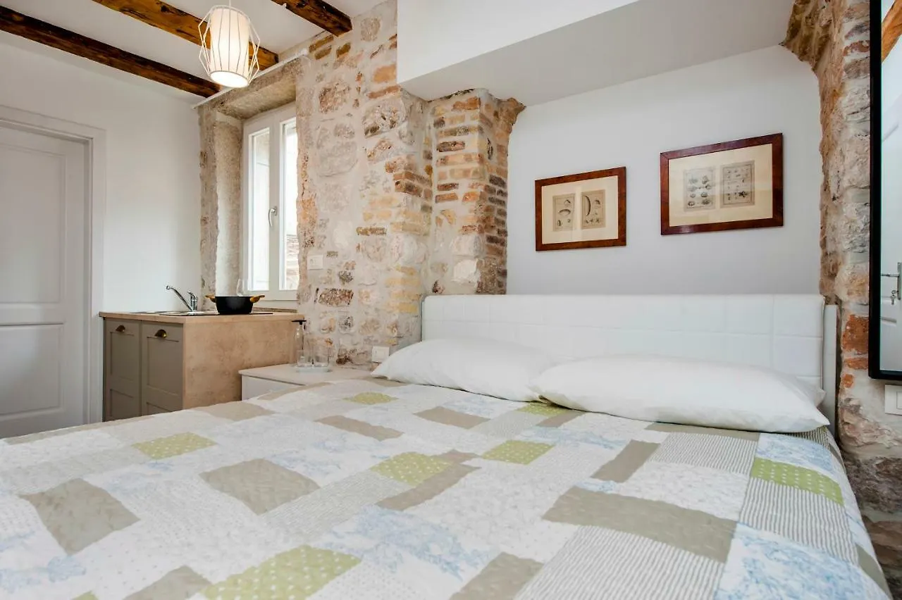 Apartment And Studio Ca' 3 Vie Rovinj