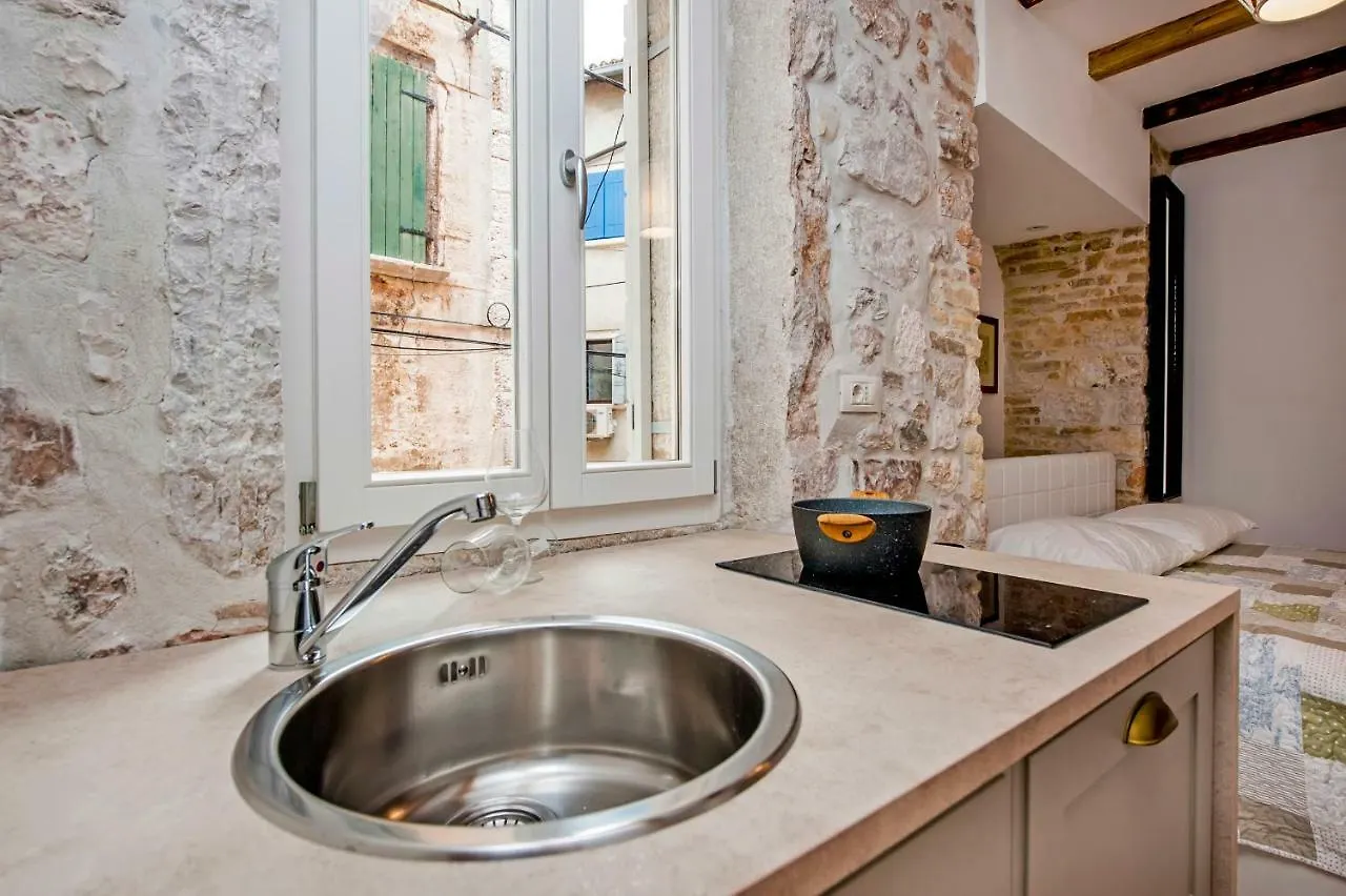 Apartment And Studio Ca' 3 Vie Rovinj