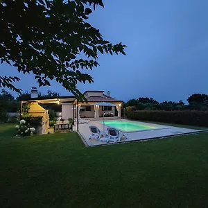 Villa Mila, Rovinj