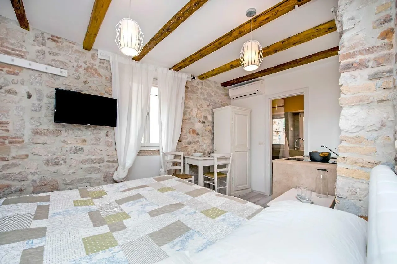 Apartment And Studio Ca' 3 Vie Rovinj 0*,  Kroatien