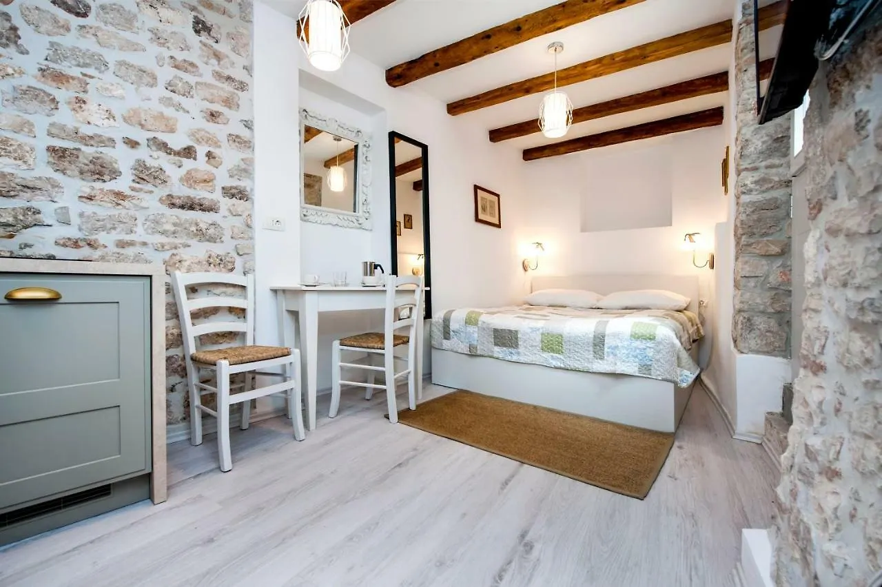 Apartment And Studio Ca' 3 Vie Rovinj