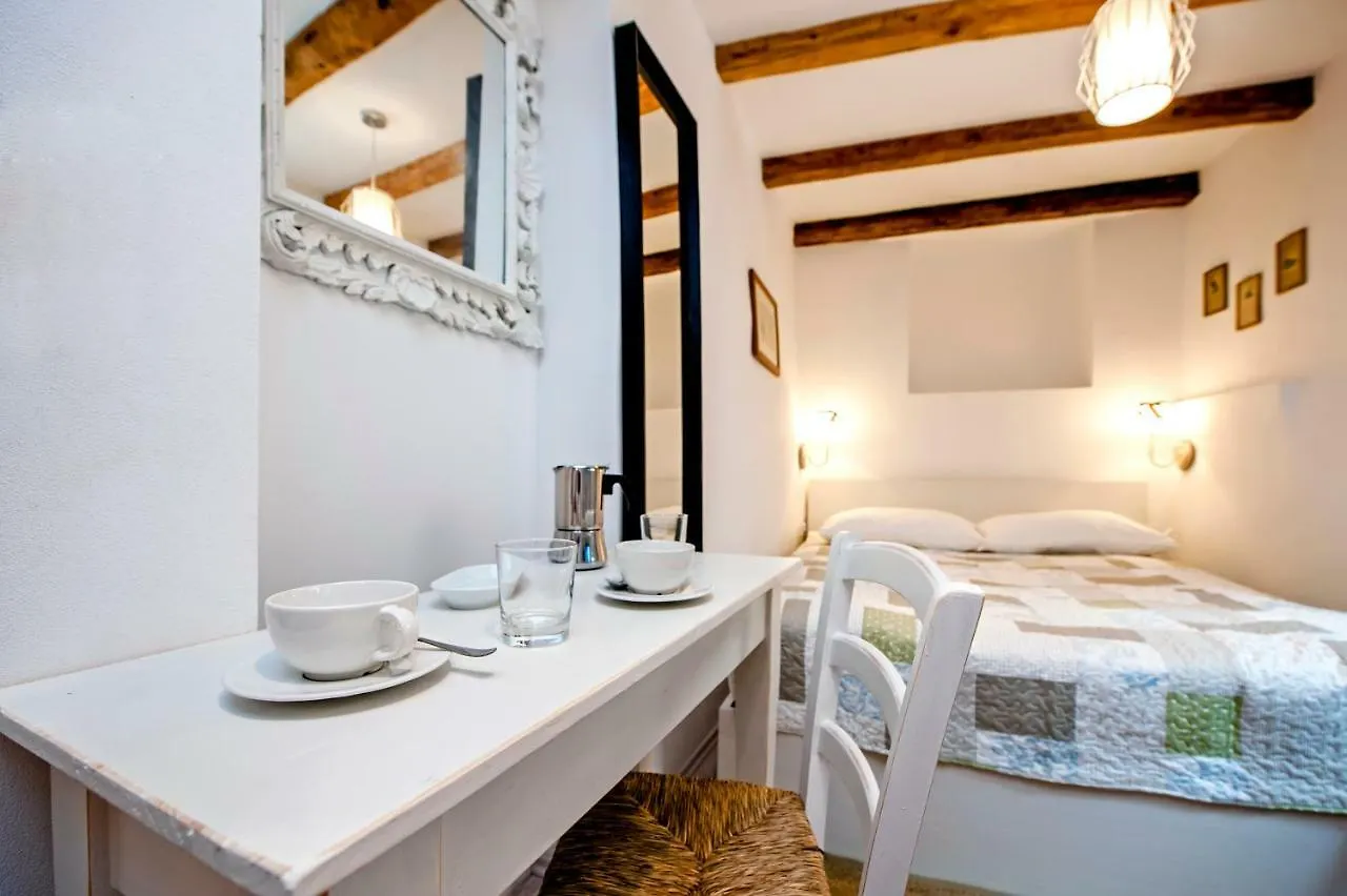 Apartment And Studio Ca' 3 Vie Rovinj
